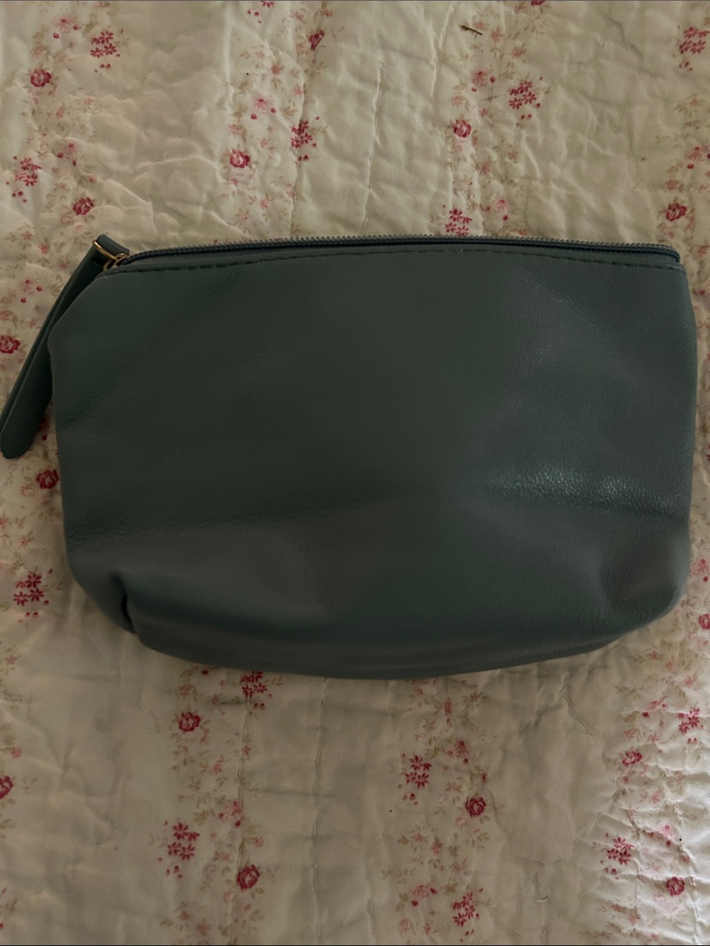 Fable England bee makeup bag / clutch. So cute!! - Picture 3 of 4